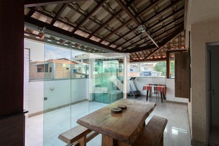 Apartamento à venda com 98m², 2 quartos e 2 vagasCobertura