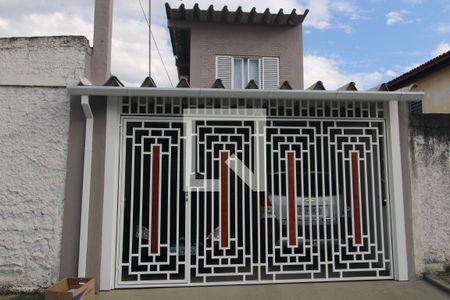 Casa para alugar com 140m², 3 quartos e 2 vagasFachada