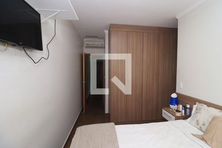 Casa à venda com 140m², 3 quartos e 3 vagasQuarto Suíte