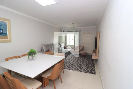 Sala de TV de casa à venda com 3 quartos, 140m² em Vila Carrao, São Paulo