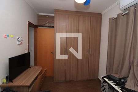 Quarto 2 de casa à venda com 3 quartos, 140m² em Vila Carrao, São Paulo