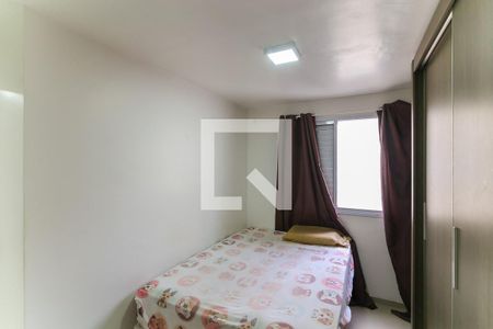 Quarto 2 de apartamento para alugar com 2 quartos, 51m² em Jardim Elizabete, Taboão da Serra