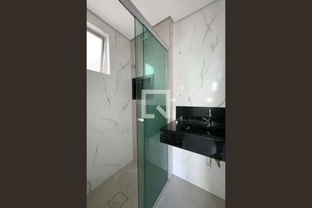 Apartamento à venda com 69m², 3 quartos e 1 vaga Apartamento à venda com 69m², 3 quartos e 1 vagaBanheiro da Suíte