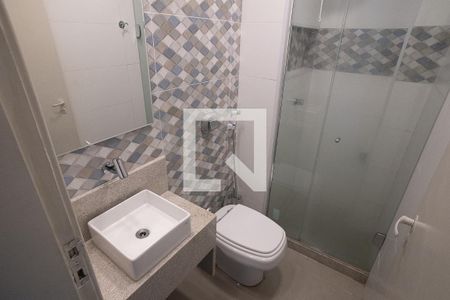 banheiro de apartamento para alugar com 1 quarto, 30m² em Catete, Rio de Janeiro