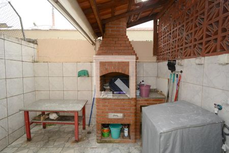 Casa de condomínio à venda com 100m², 3 quartos e 2 vagasQuintal