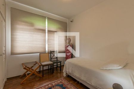 Quarto 1 de apartamento para alugar com 3 quartos, 200m² em Santa Lúcia, Belo Horizonte