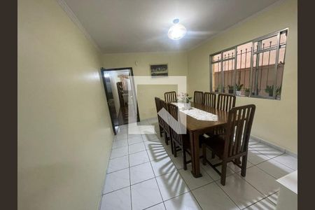 Casa à venda com 3 quartos, 200m² em Vila Moinho Velho, São Paulo