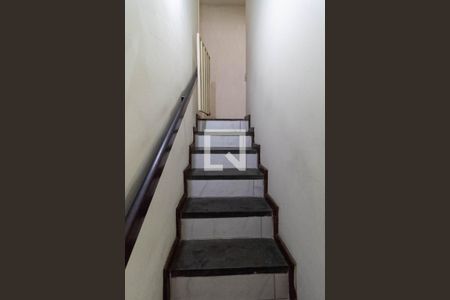 Escada de casa de condomínio à venda com 3 quartos, 72m² em Dona Clara, Belo Horizonte