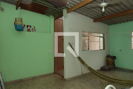 Casa à venda com 100m², 3 quartos e 2 vagasVaranda