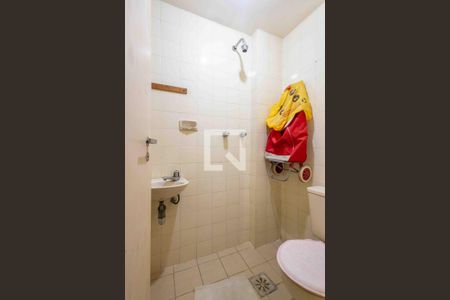 Apartamento à venda com 141m², 4 quartos e 3 vagasBanheiro de Serviço