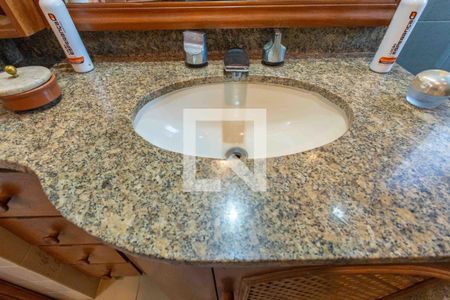 Apartamento à venda com 141m², 4 quartos e 3 vagasBanheiro Suíte