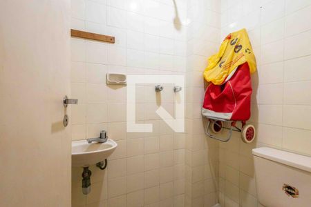 Apartamento à venda com 141m², 4 quartos e 3 vagasBanheiro de Serviço