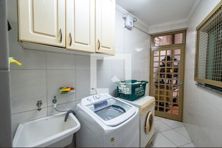 Casa à venda com 170m², 3 quartos e 2 vagasLavanderia