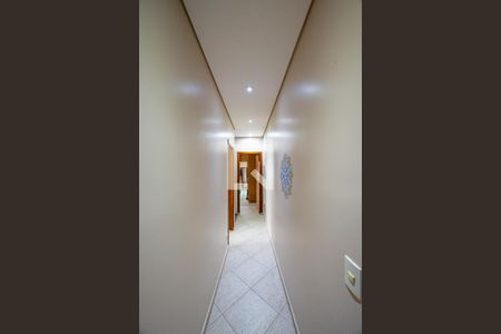 Casa à venda com 170m², 3 quartos e 2 vagasCorredor