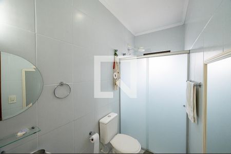 Casa à venda com 170m², 3 quartos e 2 vagasBanheiro da Suíte 2