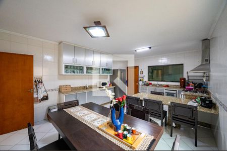 Casa à venda com 170m², 3 quartos e 2 vagasCozinha