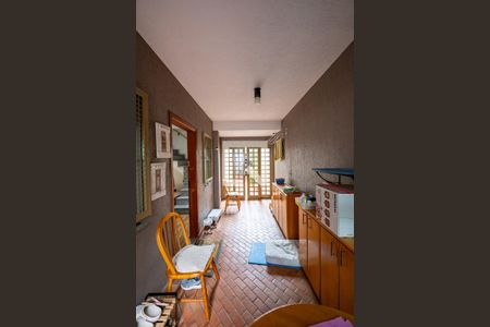 Casa à venda com 170m², 3 quartos e 2 vagasEntrada