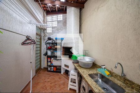 Casa à venda com 170m², 3 quartos e 2 vagasChurrasqueira