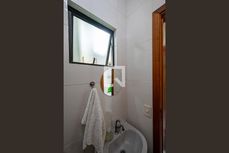 Casa à venda com 170m², 3 quartos e 2 vagasBanheiro de Serviço