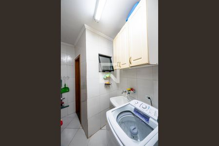 Casa à venda com 170m², 3 quartos e 2 vagasLavanderia