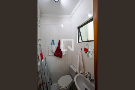 Casa à venda com 170m², 3 quartos e 2 vagasBanheiro de Serviço