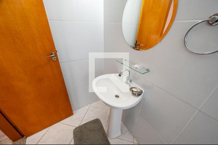 Casa à venda com 170m², 3 quartos e 2 vagasBanheiro da Suíte 2