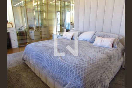 Apartamento à venda com 252m², 4 quartos e 4 vagasSuíte 1