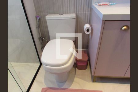 Apartamento à venda com 252m², 4 quartos e 4 vagasBanheiro da Suíte 4