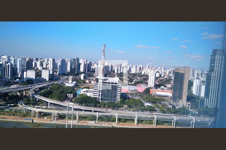Apartamento à venda com 252m², 4 quartos e 4 vagas Apartamento à venda com 252m², 4 quartos e 4 vagasVista da Suíte