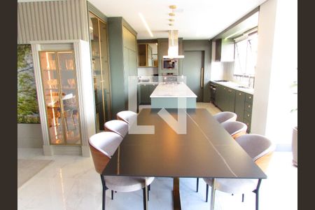 Apartamento à venda com 252m², 4 quartos e 4 vagasCozinha