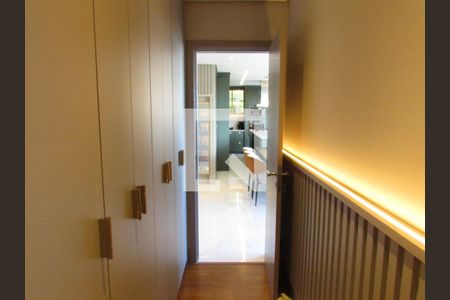 Apartamento à venda com 252m², 4 quartos e 4 vagasCloset