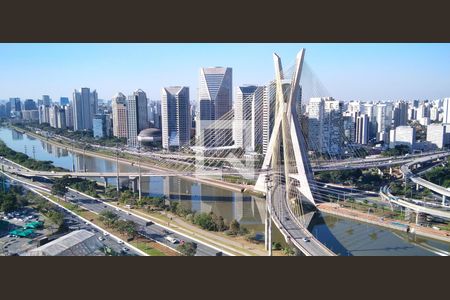 Apartamento à venda com 252m², 4 quartos e 4 vagas Apartamento à venda com 252m², 4 quartos e 4 vagasVista da Varanda