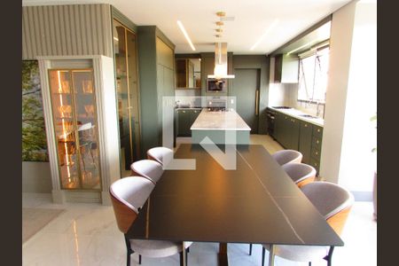 Apartamento à venda com 252m², 4 quartos e 4 vagasCozinha