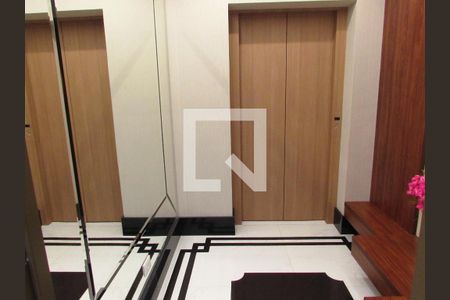 Apartamento à venda com 252m², 4 quartos e 4 vagasHall de entrada