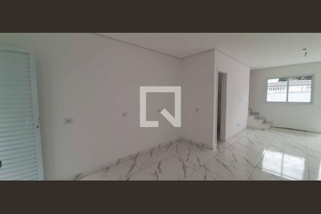 Casa à venda com 85m², 2 quartos e 2 vagas Casa à venda com 85m², 2 quartos e 2 vagasCozinha