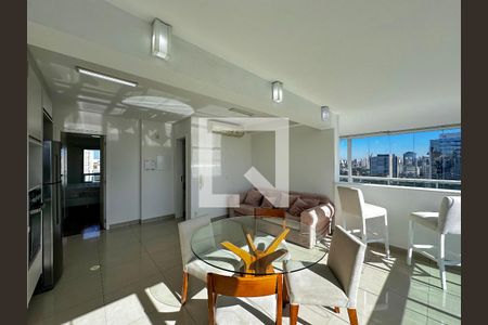 Apartamento para alugar com 97m², 1 quarto e 1 vagaSala