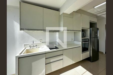 Cozinha de apartamento para alugar com 1 quarto, 97m² em Brooklin Paulista, São Paulo