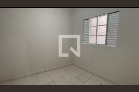 quarto 2 de casa para alugar com 2 quartos, 75m² em Jardim Raposo Tavares, São Paulo