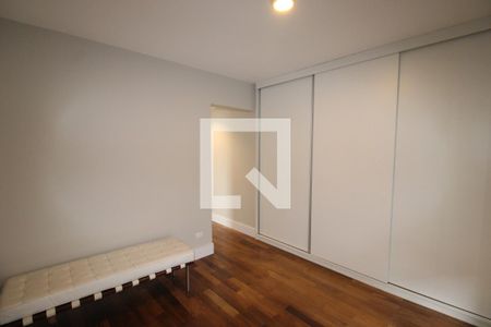 Apartamento à venda com 194m², 4 quartos e 4 vagasQuarto 2