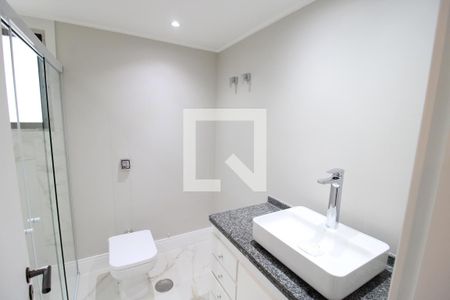 Apartamento à venda com 194m², 4 quartos e 4 vagasBanheiro