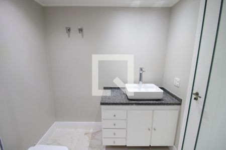 Apartamento à venda com 194m², 4 quartos e 4 vagasBanheiro