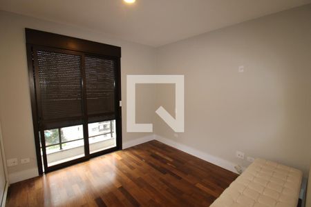 Apartamento à venda com 194m², 4 quartos e 4 vagasQuarto 2