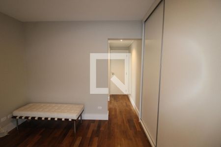 Apartamento à venda com 194m², 4 quartos e 4 vagasQuarto 2