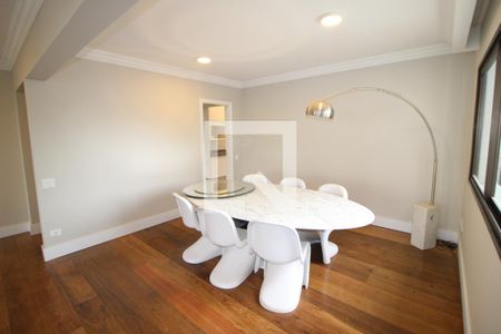 Apartamento à venda com 194m², 4 quartos e 4 vagasSala