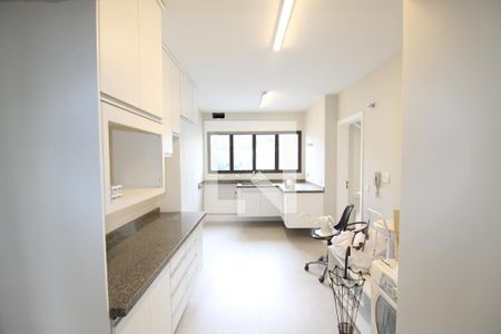 Apartamento à venda com 194m², 4 quartos e 4 vagasCozinha