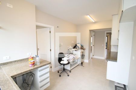 Apartamento à venda com 194m², 4 quartos e 4 vagasCozinha