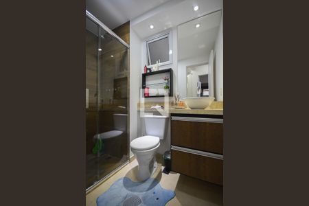 Apartamento à venda com 74m², 2 quartos e 2 vagasBanheiro