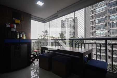 Varanda de apartamento à venda com 2 quartos, 74m² em Vila Andrade, São Paulo