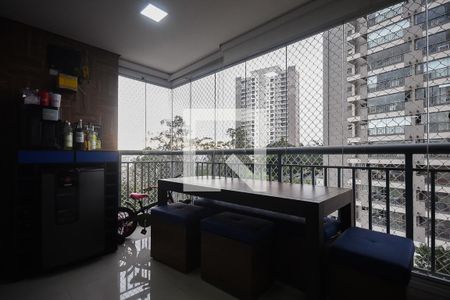 Apartamento à venda com 74m², 2 quartos e 2 vagasVaranda