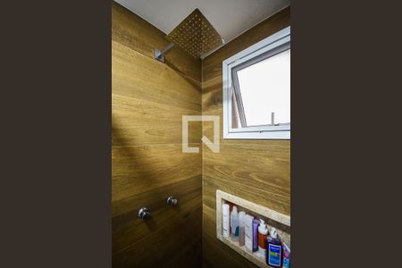 Apartamento à venda com 74m², 2 quartos e 2 vagasChuveiro do Banheiro da Suíte